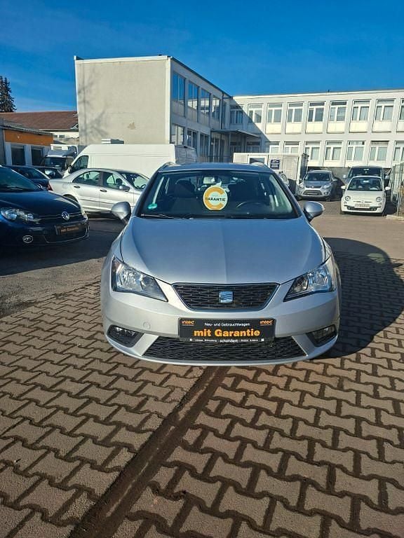 Silber Gebraucht 2012 Seat Ibiza Style Limousine | 4.999 € (Fairer Preis) - Bild 1/4