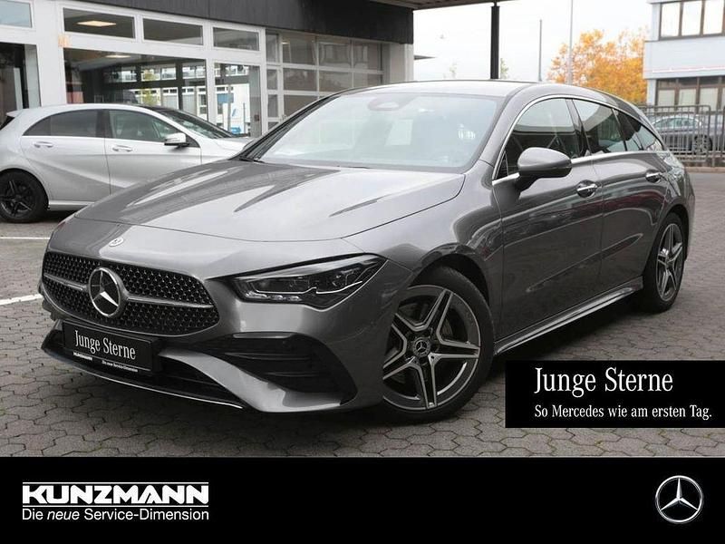 Mountaingrau metallic Gebraucht 2025 Mercedes CLA200 AMG Kombi | 36.890 € (Etwas zu teuer) - Bild 1/4