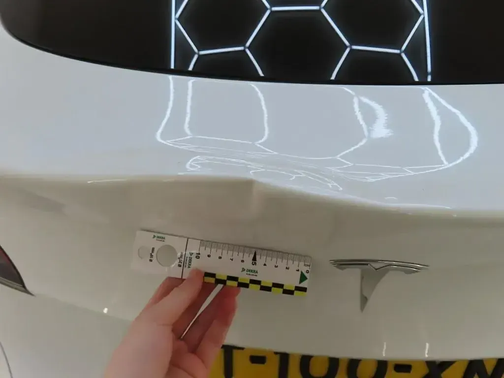 Gebraucht Tesla Model Y Standard Range 225 kW (306 PS) 2023 Weiß SUV