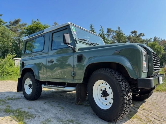 Grün Gebraucht 2015 Land Rover Defender SE SUV | 48.000 € (Guter Preis) - Bild 1/4