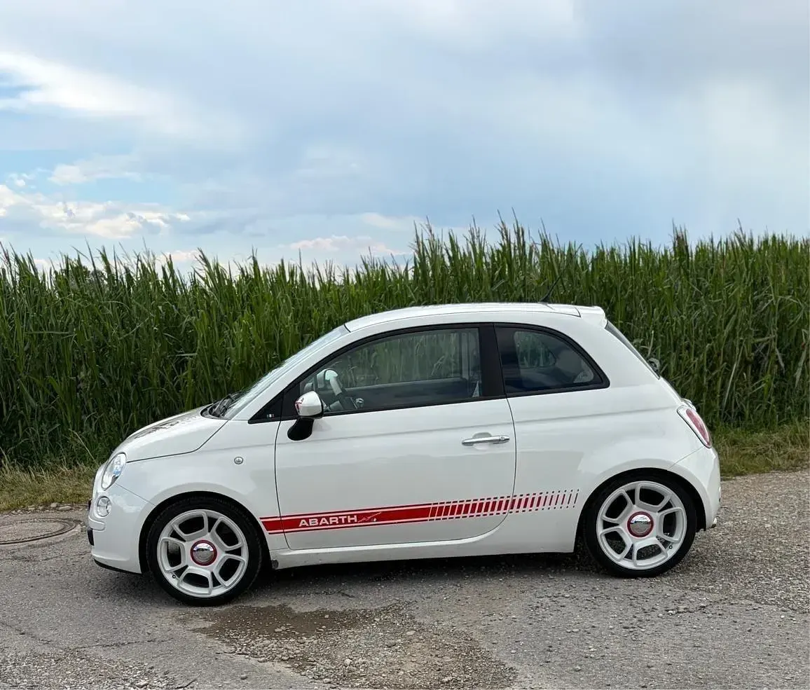 Gebraucht Fiat 500 Abarth 69 PS (50 kW) 2010 Weiß Kleinwagen