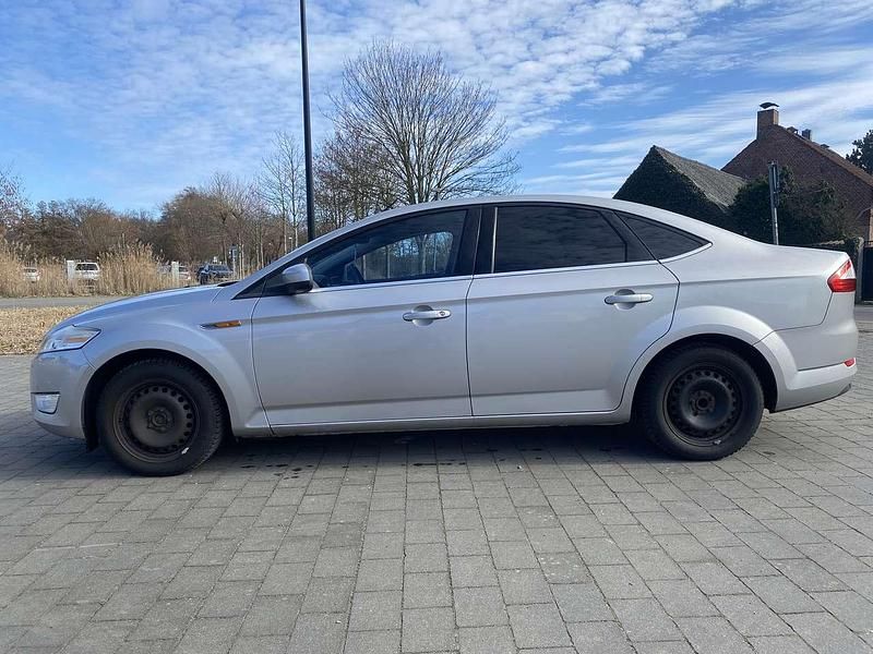 Gebraucht Ford Mondeo Titanium X 145 PS (106 kW) 2007 Silber Limousine
