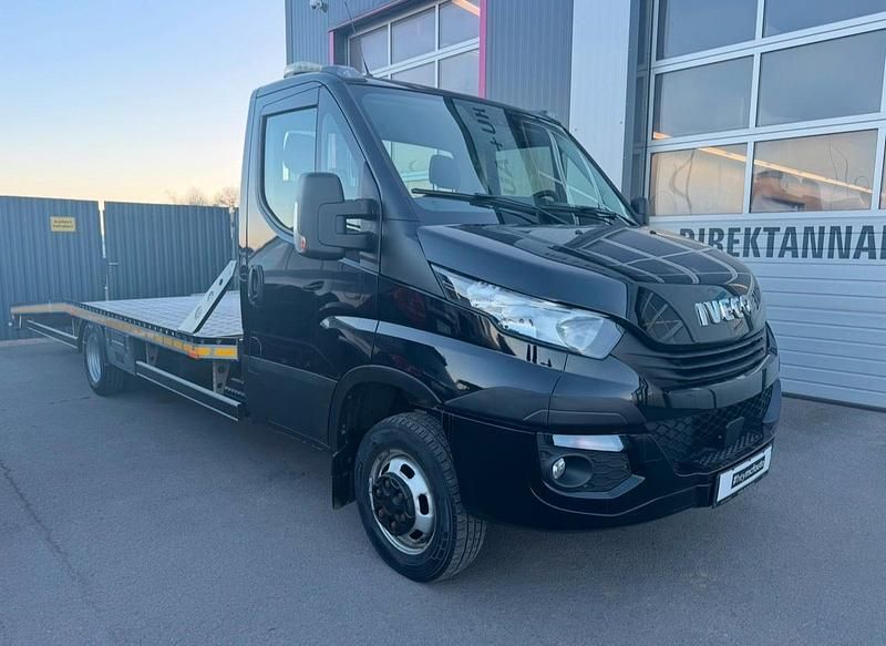 Gebraucht Iveco Daily 180 PS (132 kW) 2019 Schwarz
