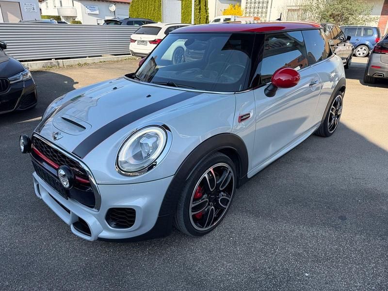 Second-hand Mini John Cooper Works 231 CP (169 kW) 2017 Argintiu Hatchback