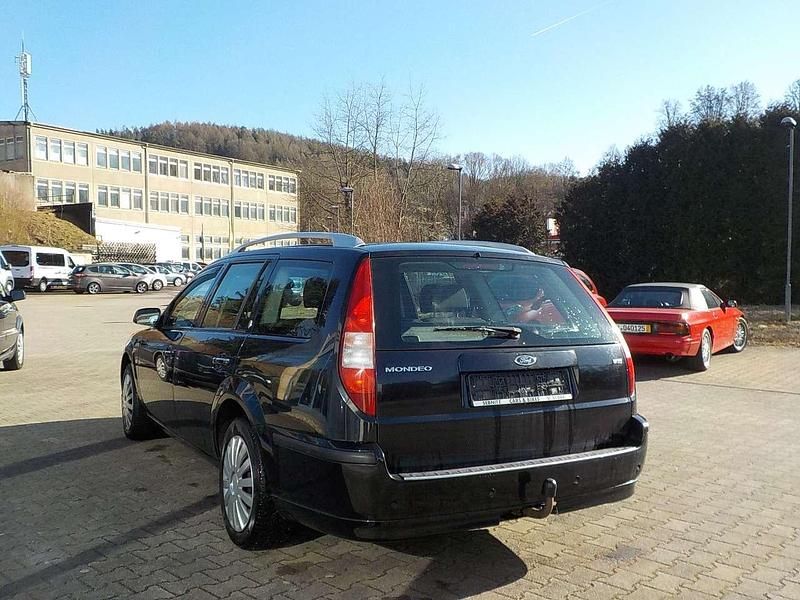 Gebraucht Ford Mondeo Ghia 131 PS (96 kW) 2006 Schwarz Kombi