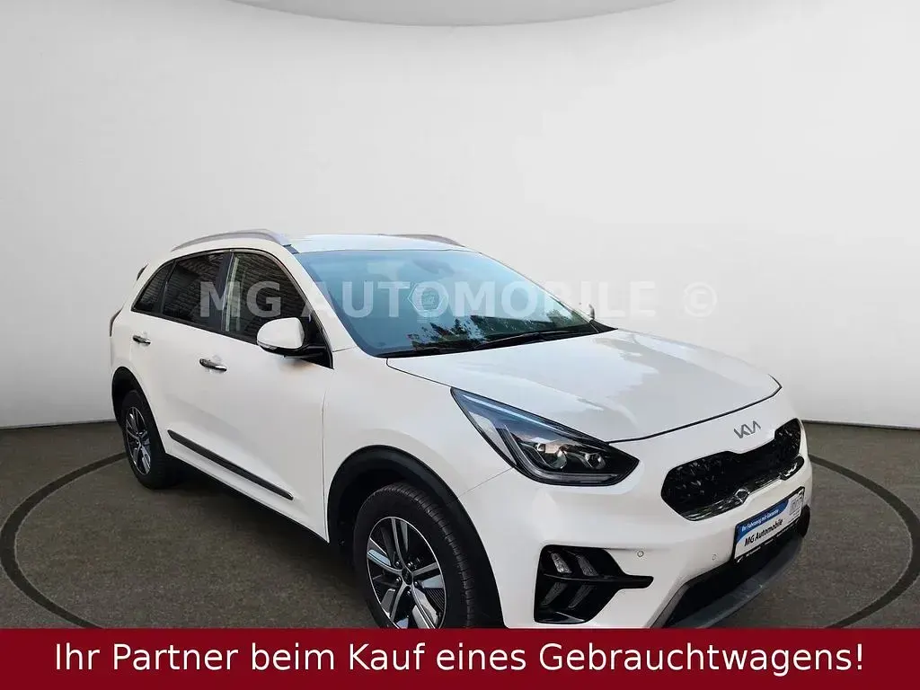 Gebraucht Kia Niro Spirit 105 PS (77 kW) 2022 Weiß SUV