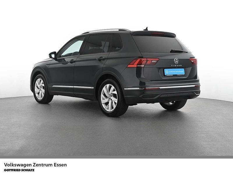 Gebraucht VW Tiguan Active 150 PS (110 kW) 2022 Uranograu SUV