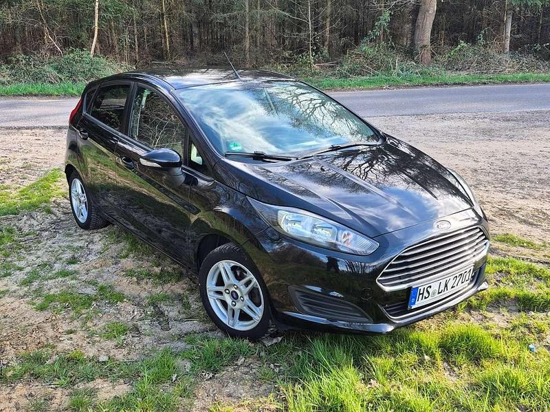 Schwarz Gebraucht 2013 Ford Fiesta Trend Kleinwagen | 3.500 € (Guter Preis) - Bild 1/4