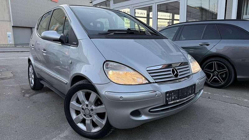 Polarsilber metalliclack Gebraucht 2002 Mercedes A190 Elegance Limousine | 2.950 € (Fairer Preis) - Bild 1/4