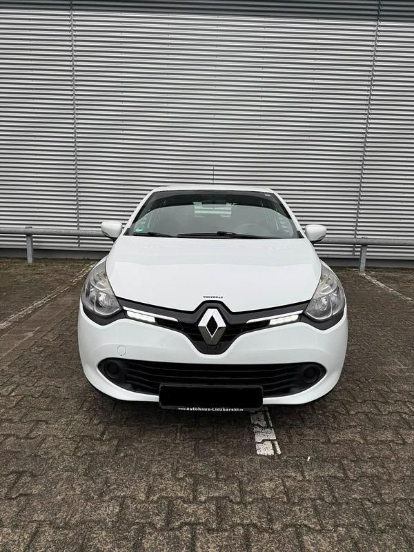 Weiß Gebraucht 2014 Renault Clio IV Dynamique Kleinwagen | 5.195 € (Fairer Preis) - Bild 1/4