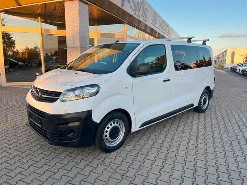 Jade weiss/arktis weiss Gebraucht 2022 Opel Vivaro Van | 26.440 € (Teuer) - Bild 1/4