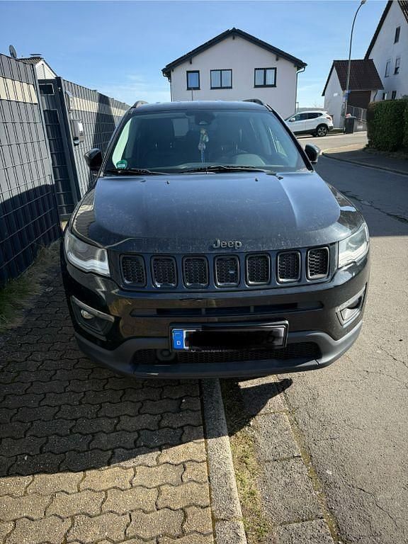Schwarz Gebraucht 2019 Jeep Compass Limited SUV | 20.200 € (Etwas zu teuer) - Bild 1/4