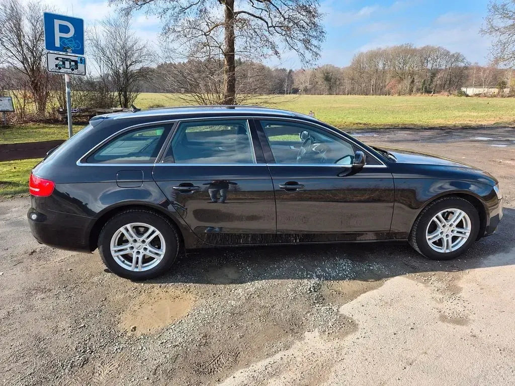Gebraucht Audi A4 170 PS (125 kW) 2012 Schwarz Kombi