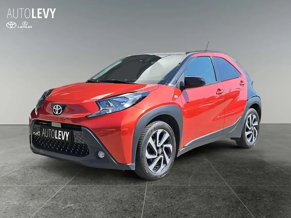 Gebraucht Toyota Aygo Pulse 72 PS (52 kW) 2023 Schwarz Kleinwagen