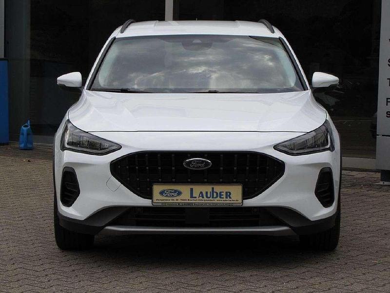 Gebraucht Ford Focus Active 125 PS (91 kW) 2022 Frostweiß Kombi