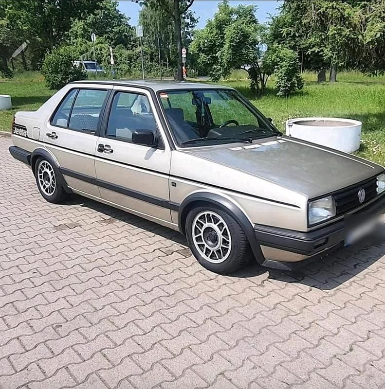 Gold Gebraucht 1988 VW Jetta Limousine | 2.150 € - Bild 1/4
