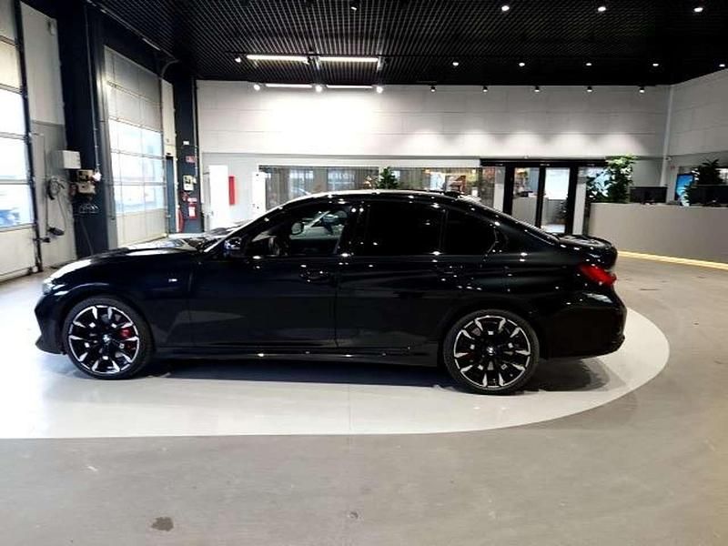Gebraucht BMW 340 387 PS (284 kW) 2025 Black sapphire metallic Limousine