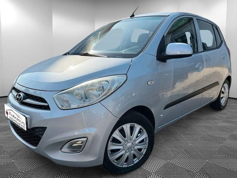 Silber Gebraucht 2011 Hyundai i10 Kleinwagen | 4.280 € (Fairer Preis) - Bild 1/4