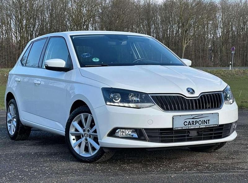 Weiß Gebraucht 2017 Skoda Fabia Style Kleinwagen | 6.100 € (Guter Preis) - Bild 1/4