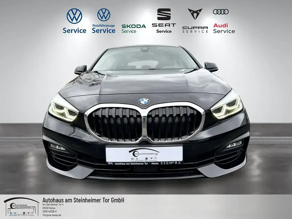 Gebraucht BMW 120 Advantage 190 PS (139 kW) 2023 Schwarz Kleinwagen