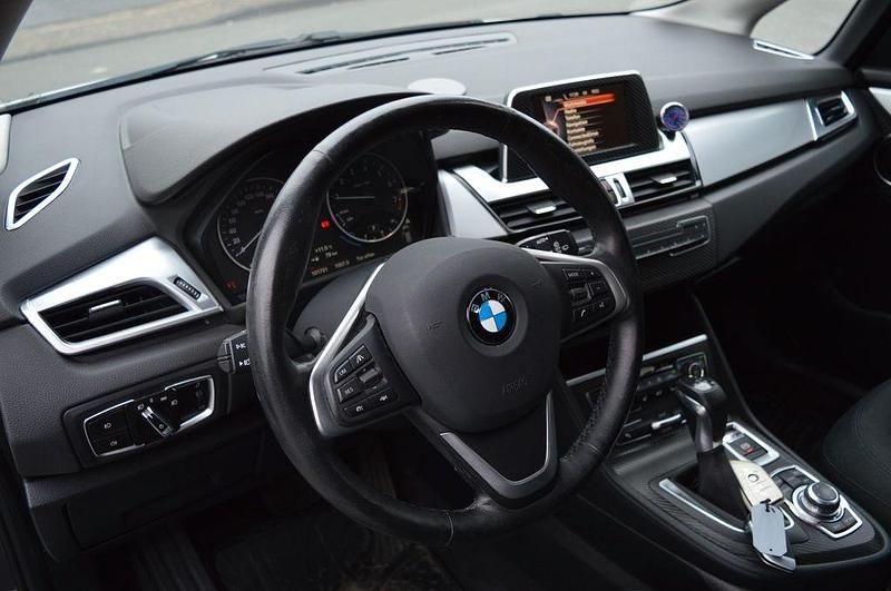 Gebraucht BMW 218 Basis 136 PS (100 kW) 2015 Weiß Kombi