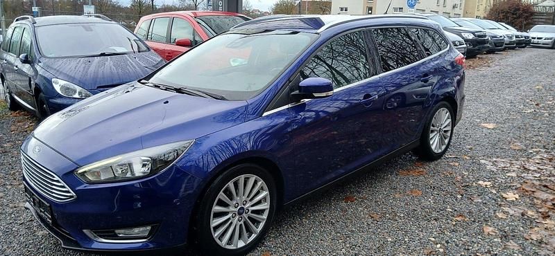Gebraucht Ford Focus 125 PS (91 kW) 2018 Blau Kombi