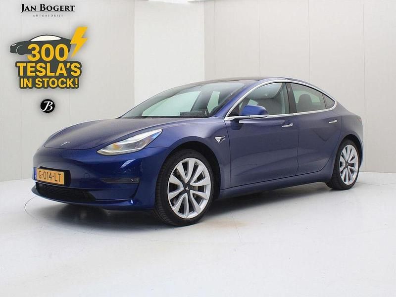 Blau Gebraucht 2019 Tesla Model 3 Long Range AWD Limousine | 20.500 € (Fairer Preis) - Bild 1/4
