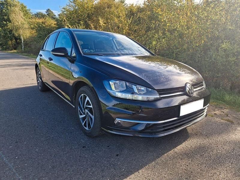 Schwarz Gebraucht 2019 VW Golf Join Limousine | 15.990 € (Guter Preis) - Bild 1/4