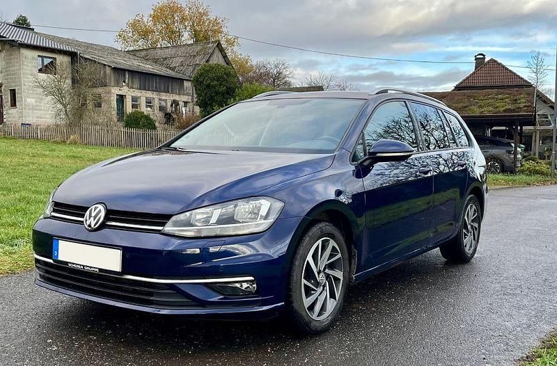 Gebraucht VW Golf VII Sound 116 PS (85 kW) 2018 Blau Kombi