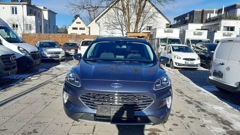 Blau Gebraucht 2021 Ford Kuga Titanium SUV | 17.552 € (Fairer Preis) - Bild 1/4