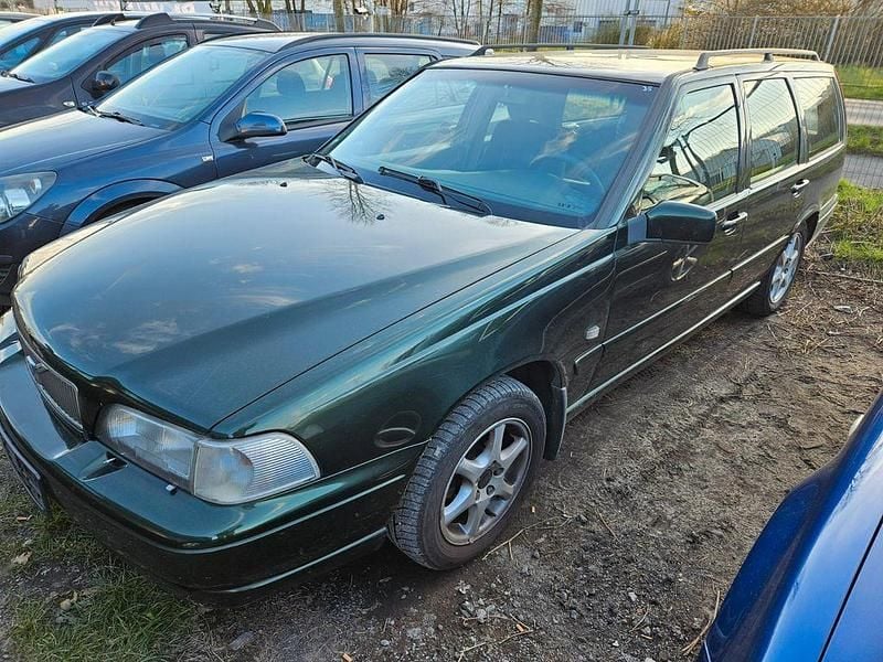 Second-hand Volvo V70 1999 Verde Break