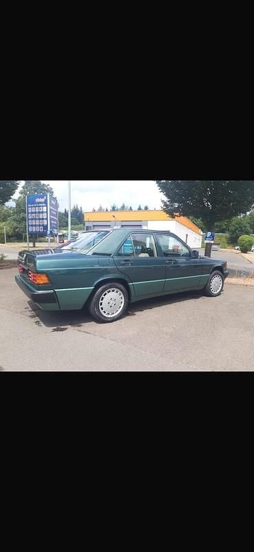 Gebraucht Mercedes 190 160 PS (117 kW) 1992 Grün Limousine