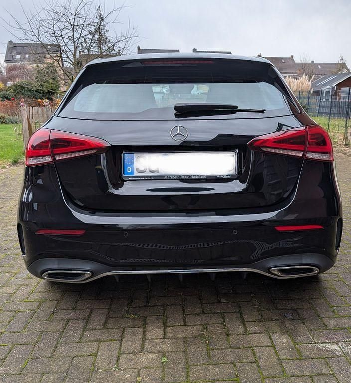 Gebraucht Mercedes A200 AMG line 163 PS (119 kW) 2019 Schwarz Limousine