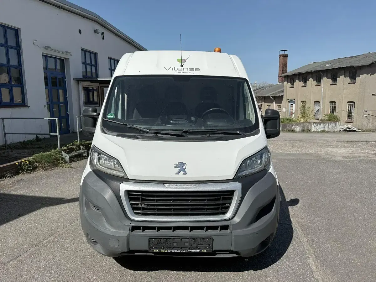 Gebraucht Peugeot Boxer Avantage 131 PS (96 kW) 2015 Weiß Van