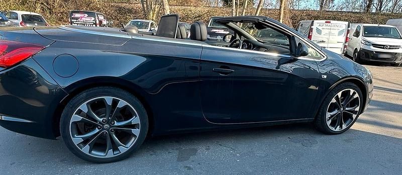 Gebraucht Opel Cascada 170 PS (125 kW) 2013 Schwarz Cabrio