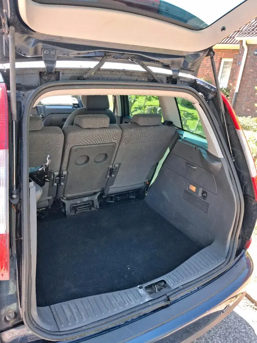 Second-hand Ford C-MAX 105 CP (77 kW) 2005 Albastru Monovolum