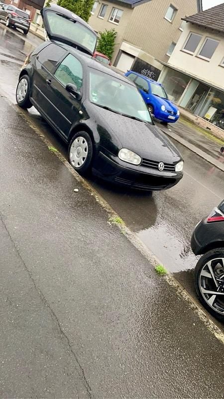 Schwarz Gebraucht 2001 VW Golf IV Limousine | 800 € (Guter Preis) - Bild 1/2