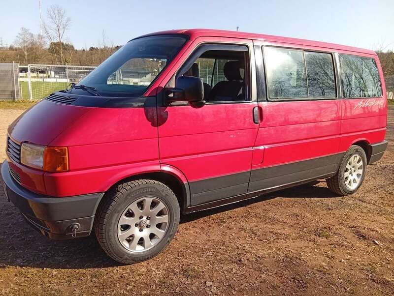 Rot Gebraucht 1995 VW Multivan Edition Van / Kleinbus | 7.500 € - Bild 1/4