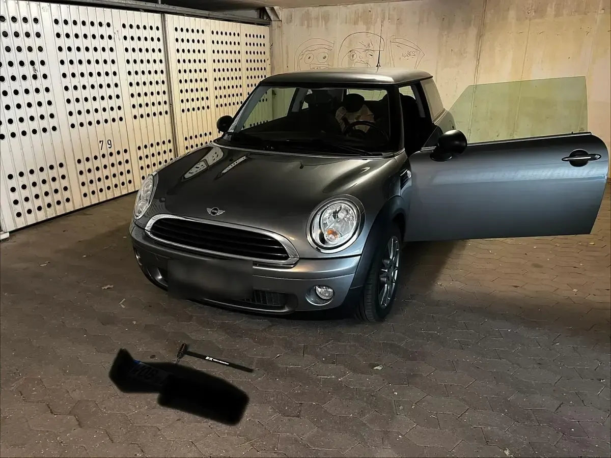Gebraucht Mini ONE 75 PS (55 kW) 2010 Grau Kleinwagen