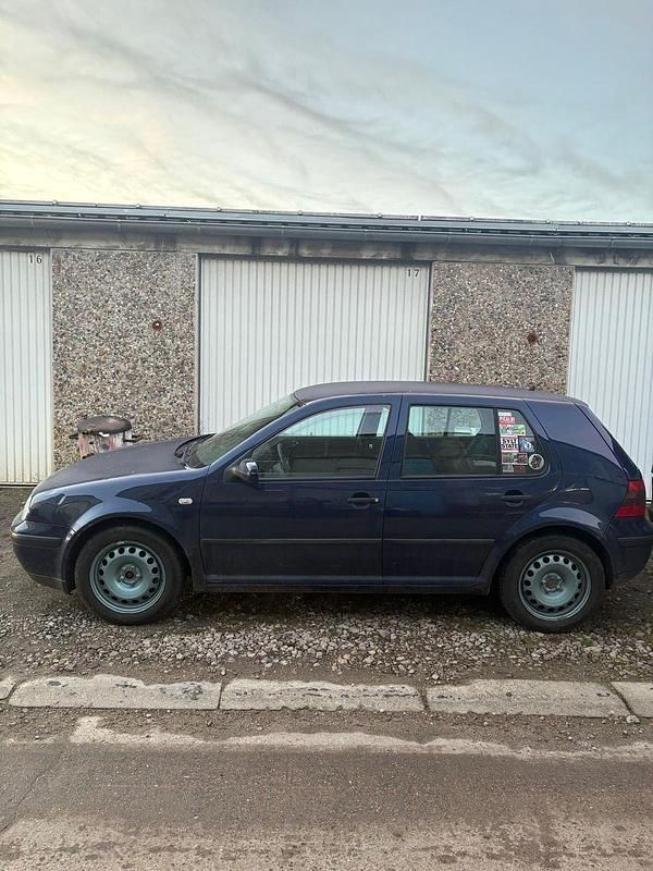 Gebraucht VW Golf IV Basis 75 PS (55 kW) 2001 Blau Limousine