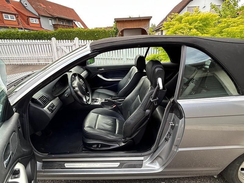 Gebraucht BMW 320 Cabriolet 170 PS (125 kW) 2003 Silber Cabrio