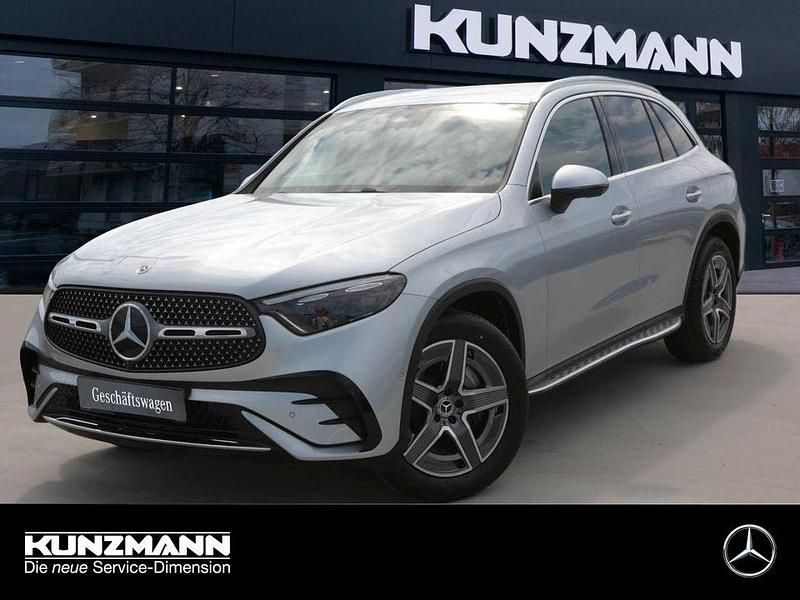 Hightechsilber metallic metallic Gebraucht 2025 Mercedes GLC200 AMG SUV | 54.290 € (Fairer Preis) - Bild 1/4