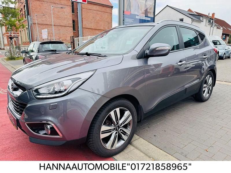 Grau Gebraucht 2015 Hyundai ix35 Style SUV | 8.950 € (Fairer Preis) - Bild 1/4