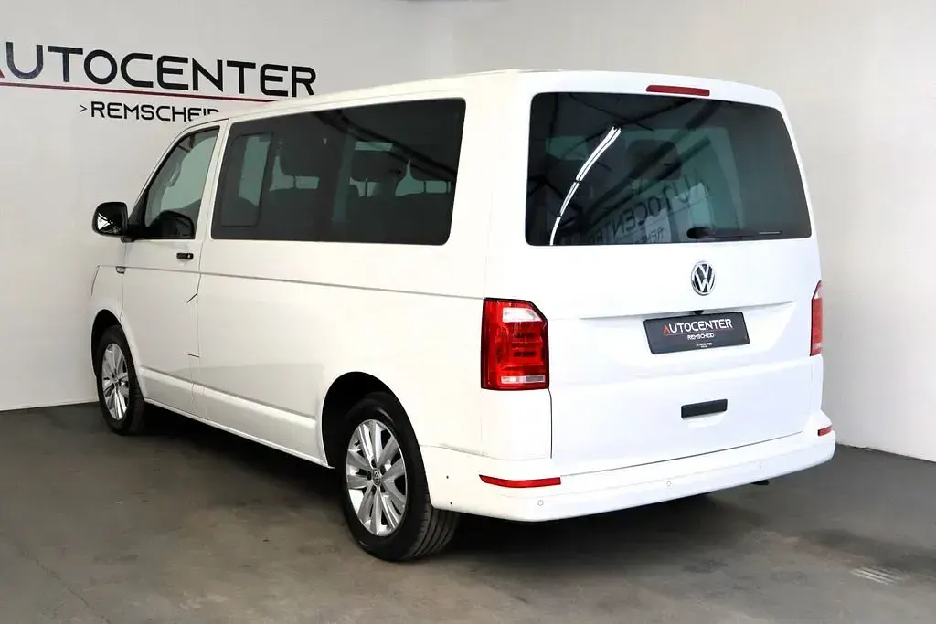Gebraucht VW Multivan Trendline 150 PS (110 kW) 2018 Weiß Van / Kleinbus