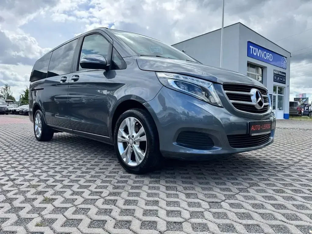 Gebraucht Mercedes V250 Sport 190 PS (139 kW) 2015 Grau Van / Kleinbus