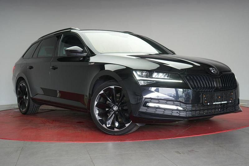 Schwarz Gebraucht 2022 Skoda Superb SportLine Limousine | 33.490 € (Etwas zu teuer) - Bild 1/4