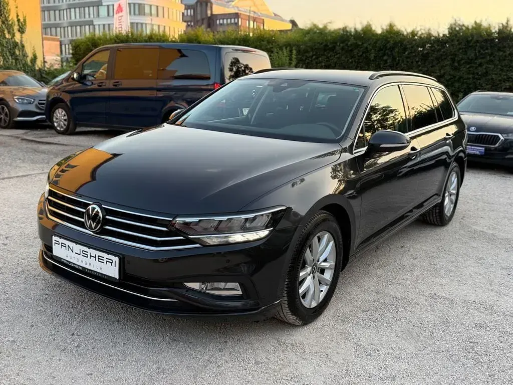 Gebraucht VW Passat Business 150 PS (110 kW) 2022 Grau Kombi