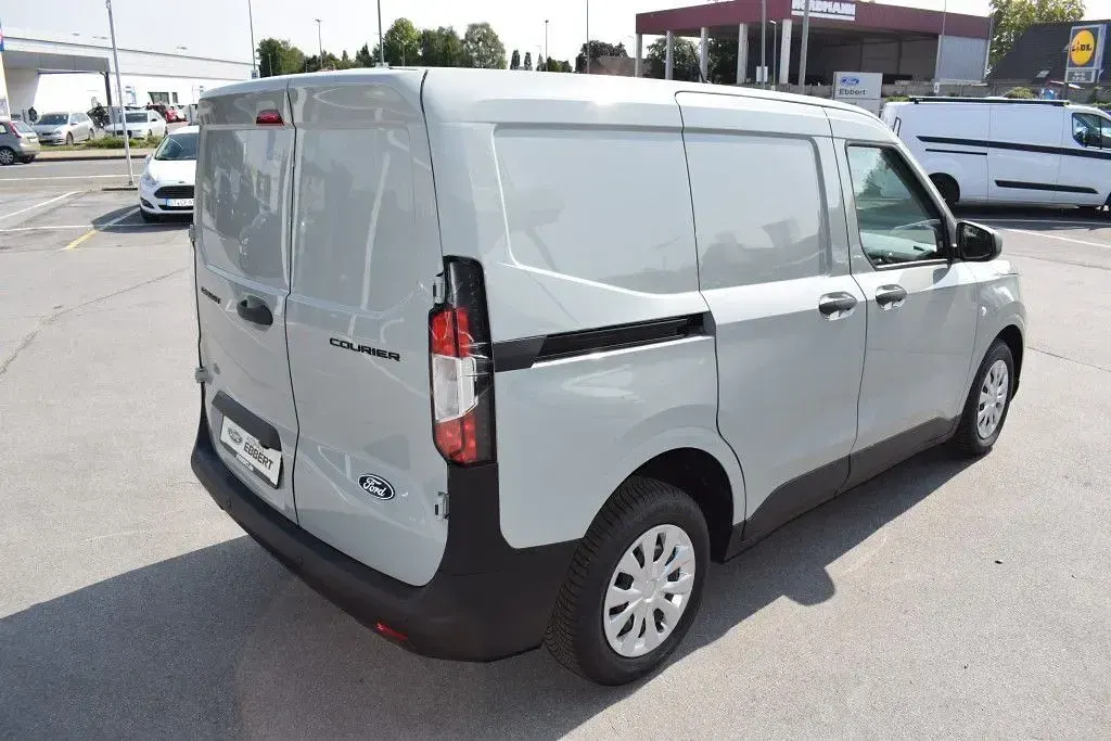 Neu Ford Courier Trend 125 PS (91 kW) 2025 Cactus grey Van / Kleinbus