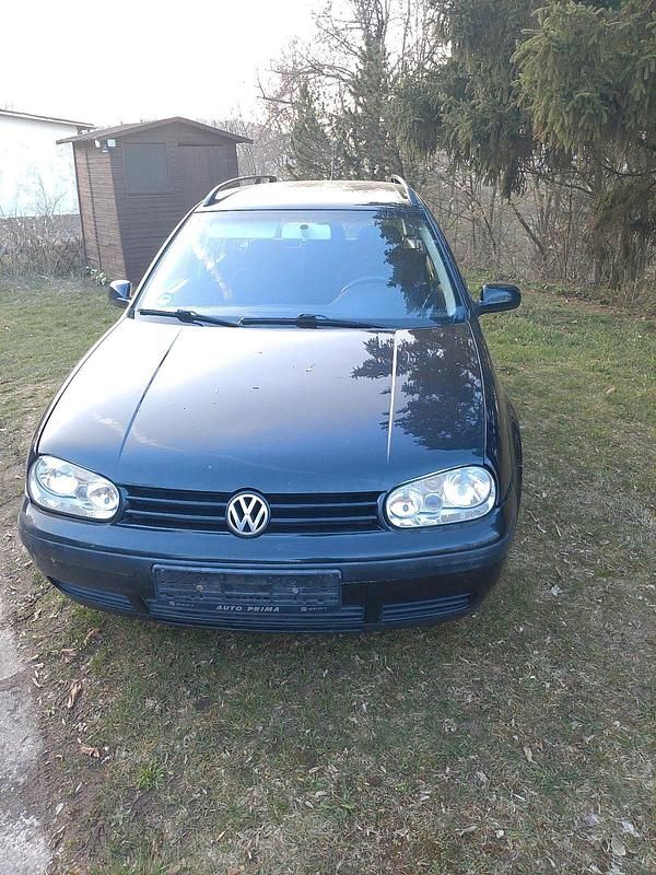 Gebraucht VW Golf IV 75 PS (55 kW) 2001 Schwarz Kombi