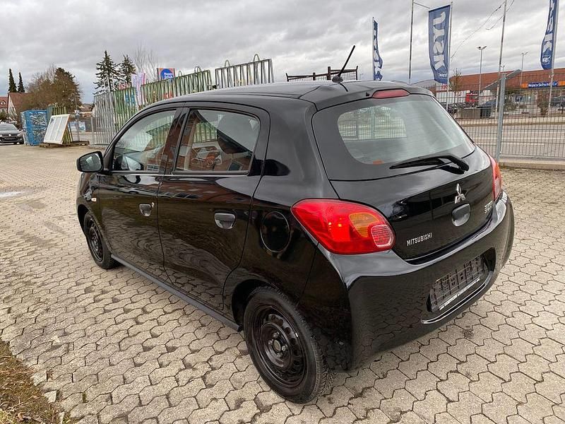 Gebraucht Mitsubishi Space Star Classic Collection 71 PS (52 kW) 2014 Schwarz Van / Kleinbus